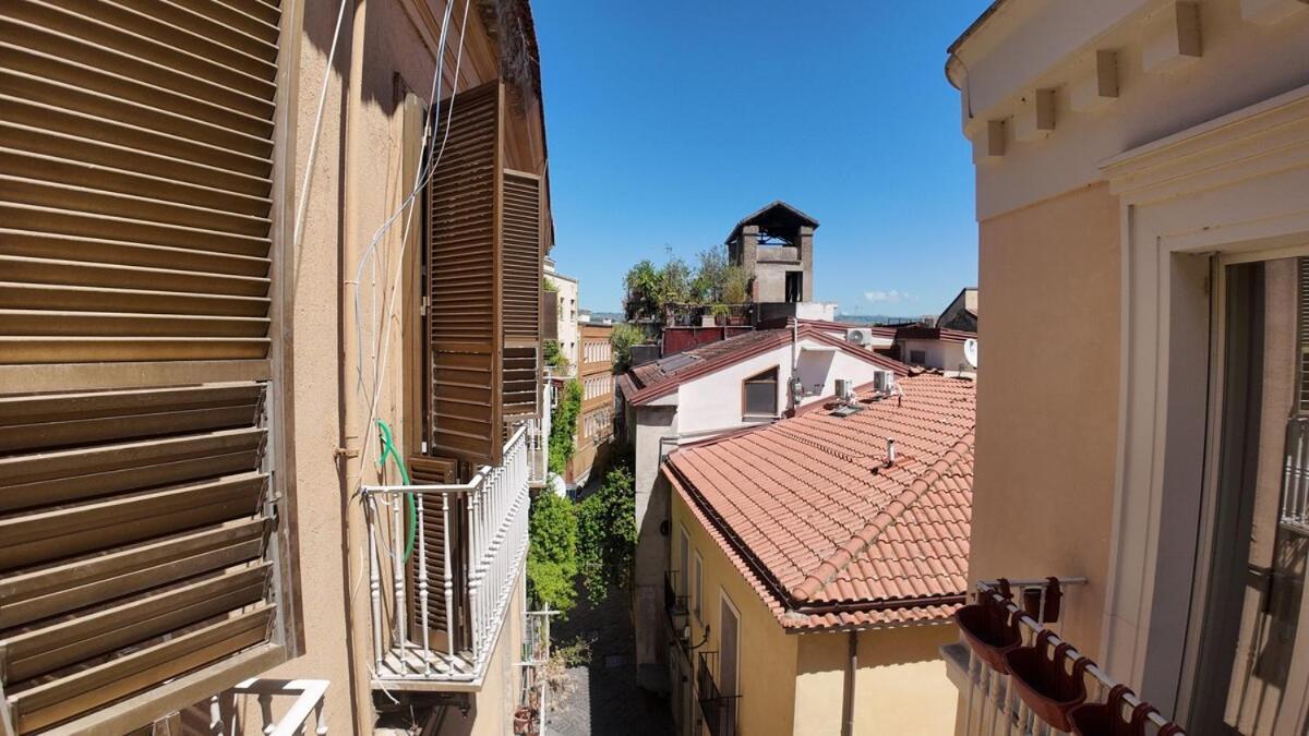 Casa Manu Nuovo Appartamento In Centro Storico Benevento Exterior foto