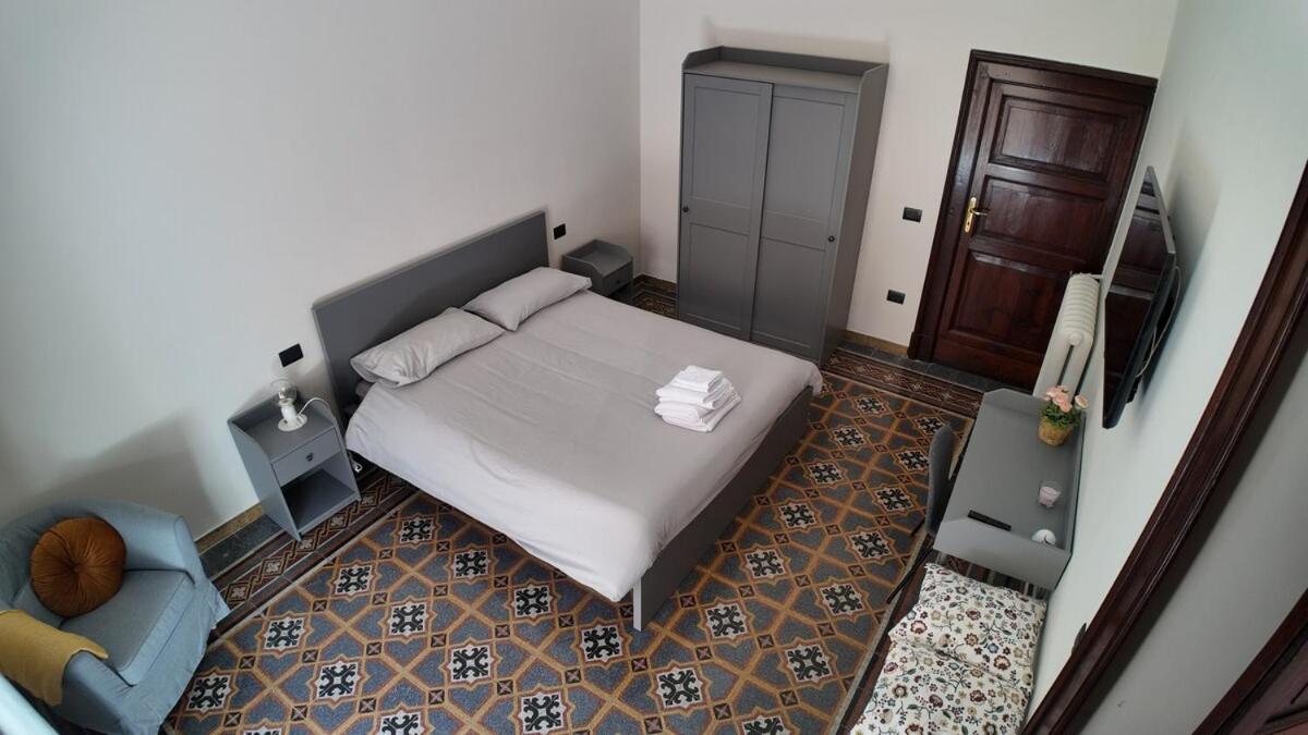 Casa Manu Nuovo Appartamento In Centro Storico Benevento Exterior foto